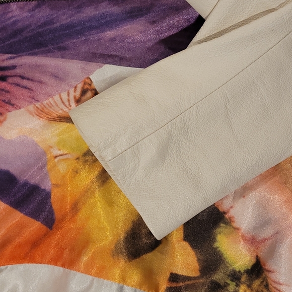 Danier white leather coat - Picture 11 of 14